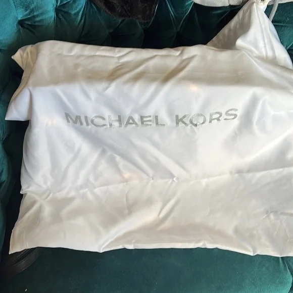 MICHAEL Kors Black Savannah Large Saffiano Leather Satchel - like new - Picture 6 of 9